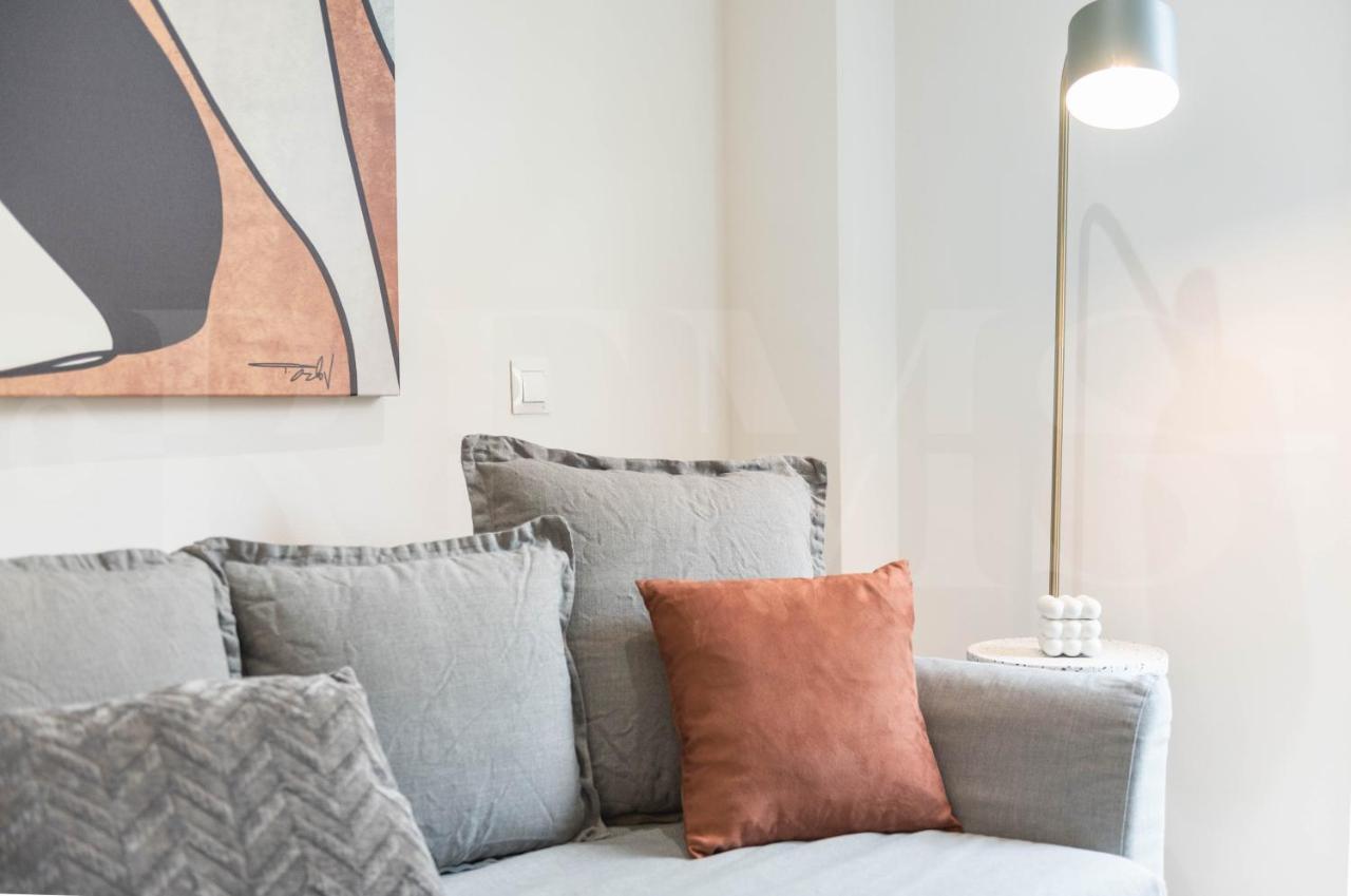 Lovely Duplex With Private Parking Near City Center By Rems มาลากา ภายนอก รูปภาพ