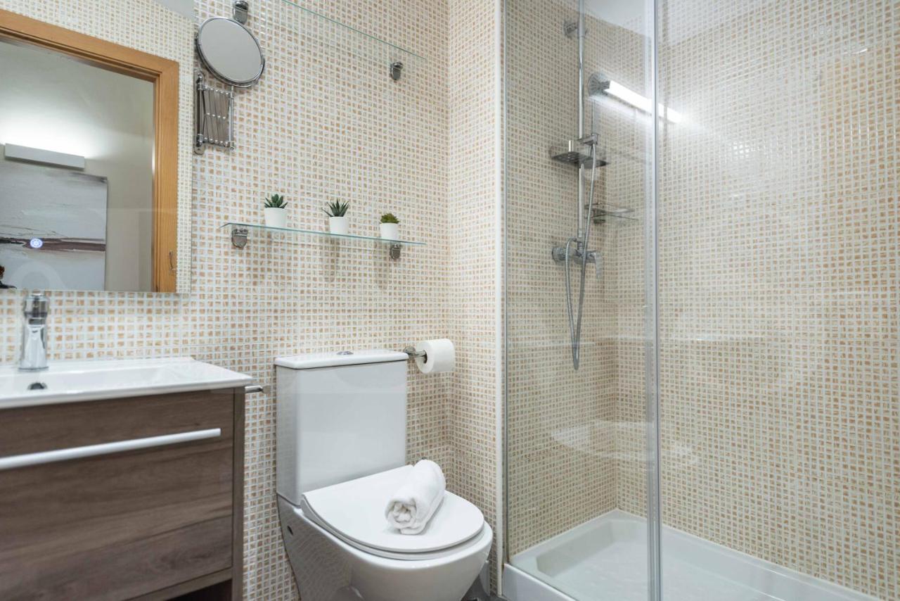 Lovely Duplex With Private Parking Near City Center By Rems มาลากา ภายนอก รูปภาพ
