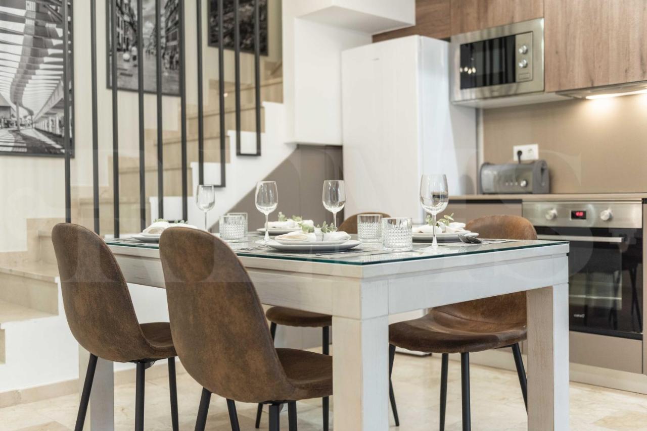 Lovely Duplex With Private Parking Near City Center By Rems มาลากา ภายนอก รูปภาพ
