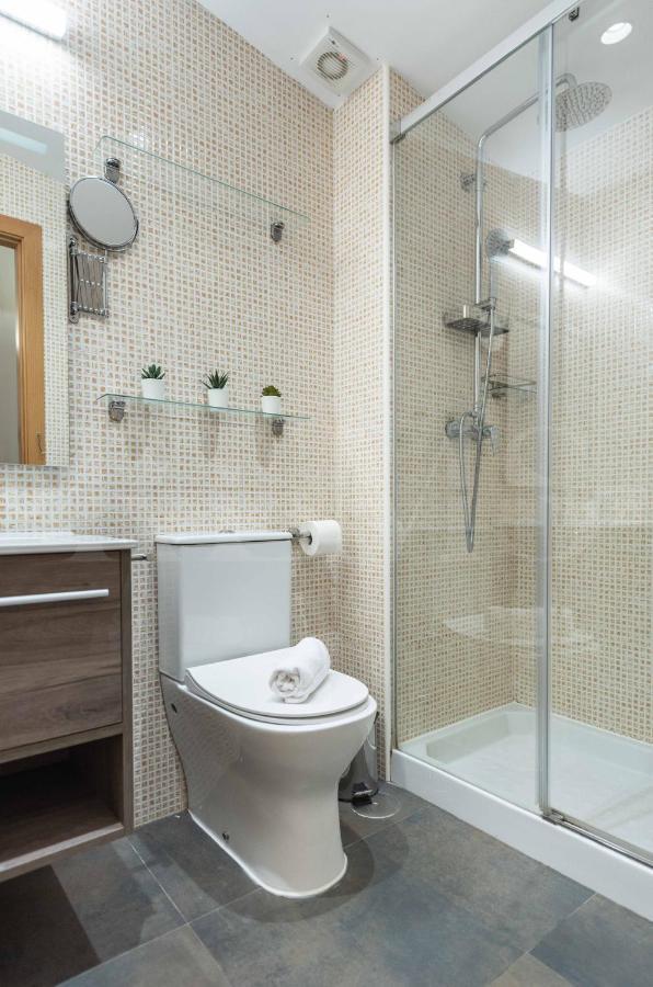 Lovely Duplex With Private Parking Near City Center By Rems มาลากา ภายนอก รูปภาพ