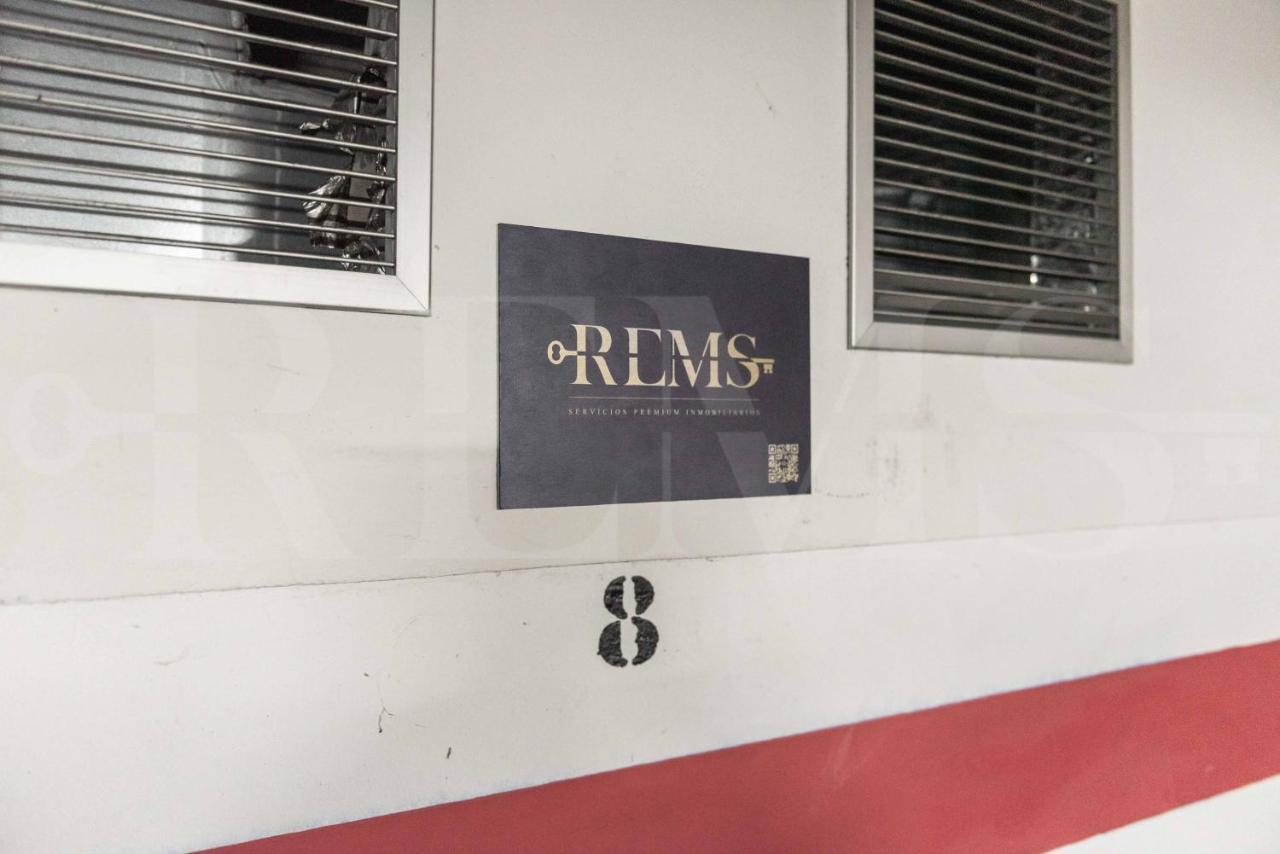 Lovely Duplex With Private Parking Near City Center By Rems มาลากา ภายนอก รูปภาพ