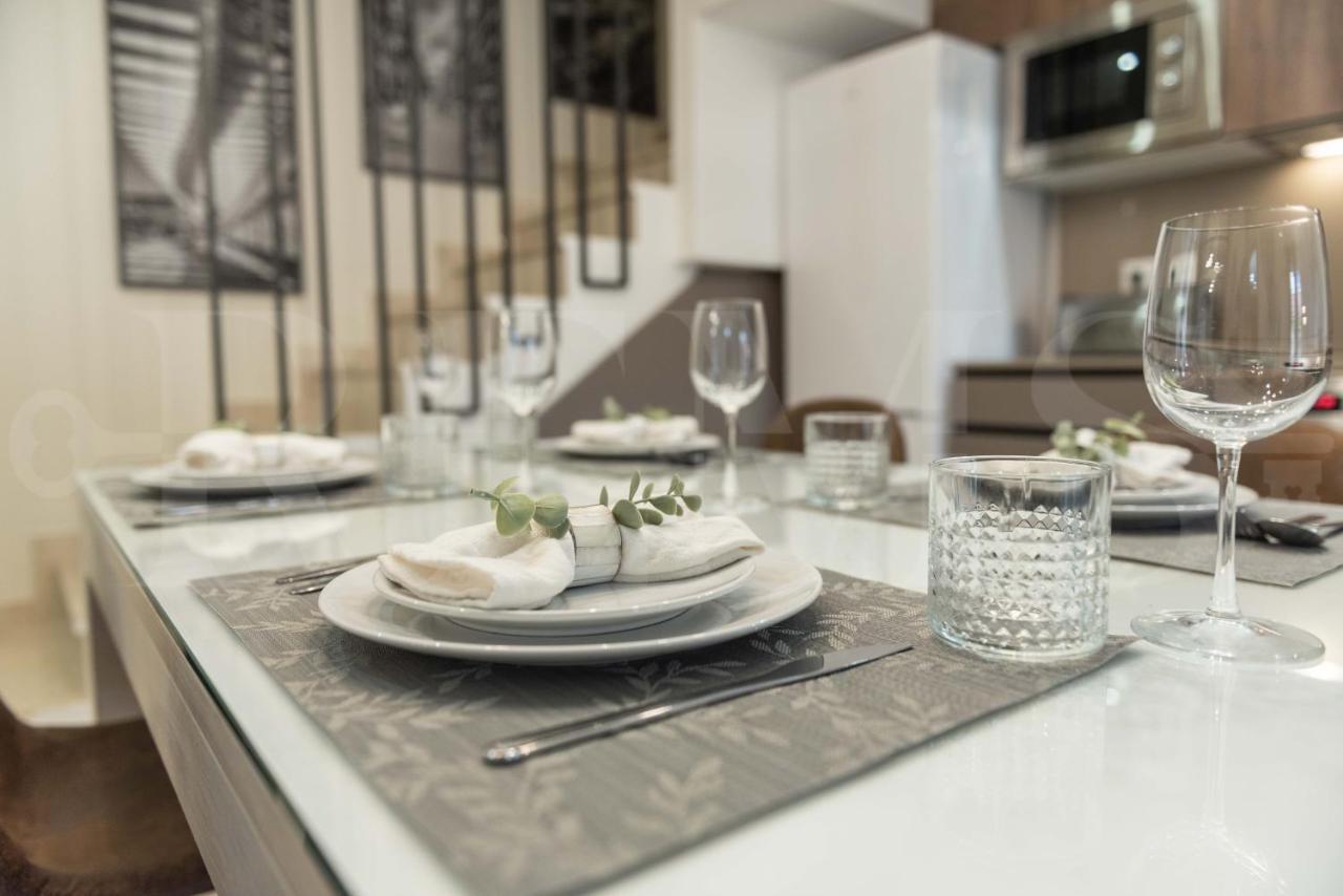 Lovely Duplex With Private Parking Near City Center By Rems มาลากา ภายนอก รูปภาพ