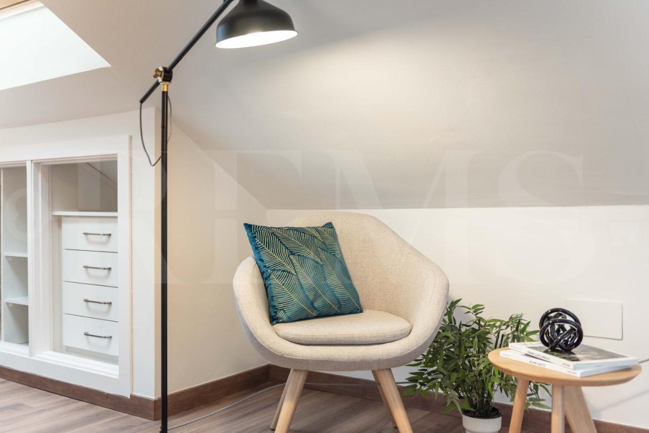 Lovely Duplex With Private Parking Near City Center By Rems มาลากา ภายนอก รูปภาพ