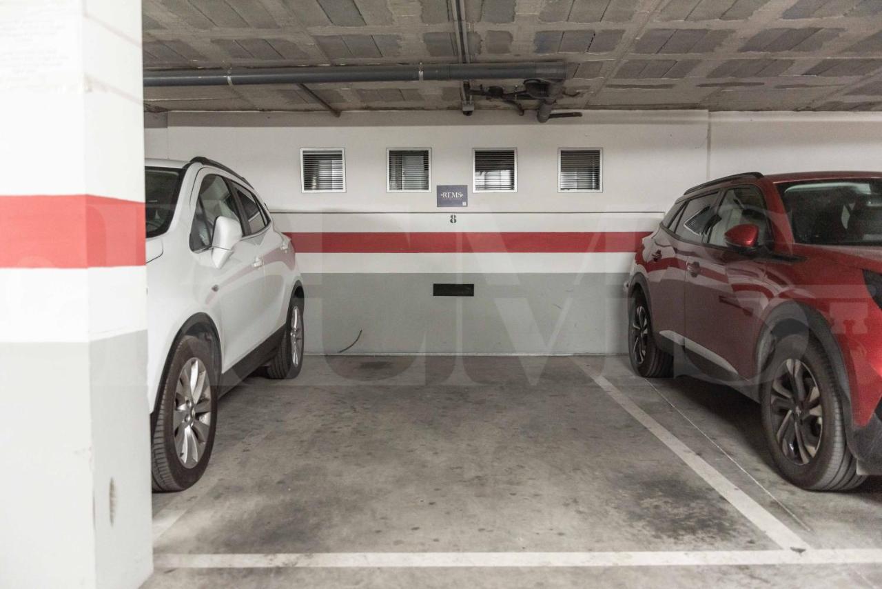 Lovely Duplex With Private Parking Near City Center By Rems มาลากา ภายนอก รูปภาพ